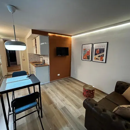 Studio Loft One Apartment *